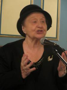 Ioana Ungureanu-soprana  vorbind la lansarea Revistei Scriitorul Român, 23.10.2013, Casa Capşa-Blue Saloon